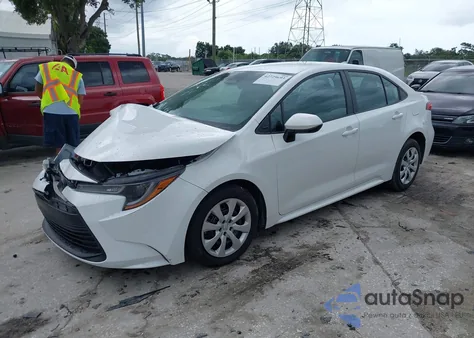 2024 Toyota Corolla Le z USA, uszkodzony, nr VIN 5YFB4MDE1RP171806